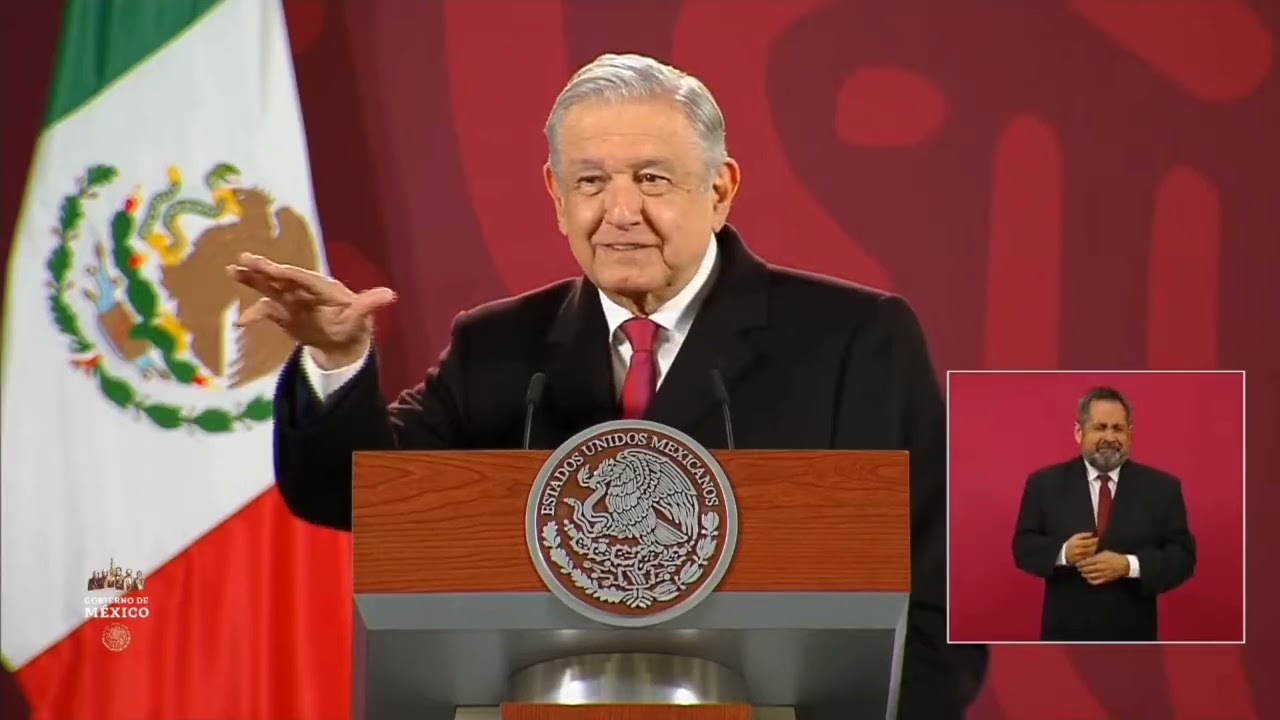 Somos radicales, pero contra privilegios, dice AMLO