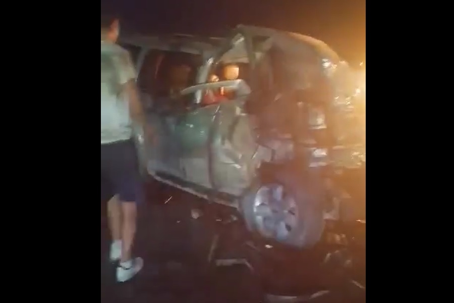 Fallece mujer que había quedado prensada en fuerte choque