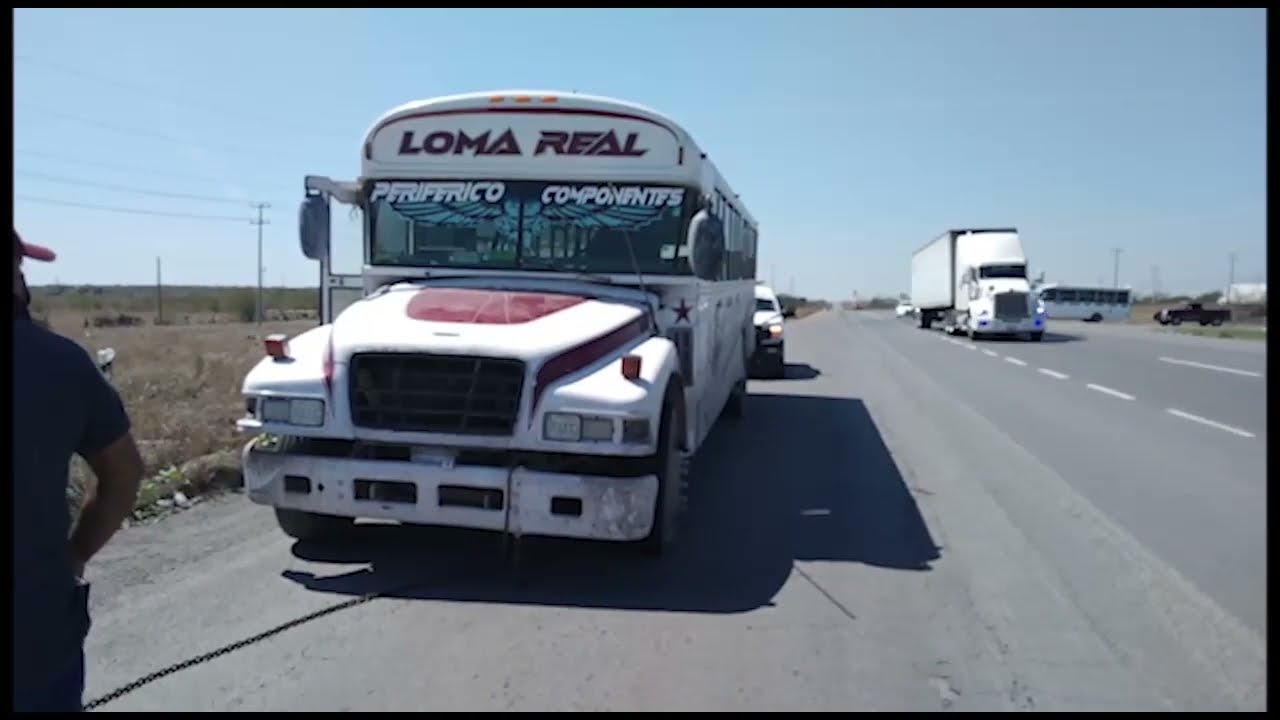 Ruta del transporte se queda sin frenos y sale de la carretera