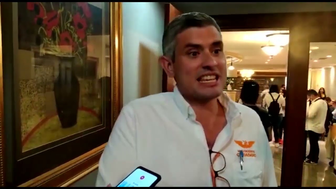 Invita MC a Maki a sumarse con Arturo Diez