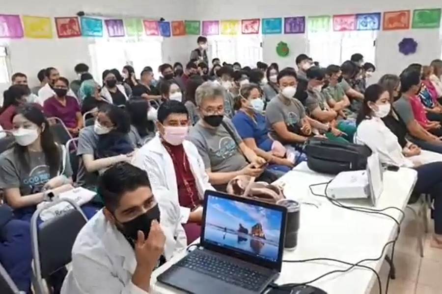 Capacitan médicos coreanos a personal del DIF Matamoros