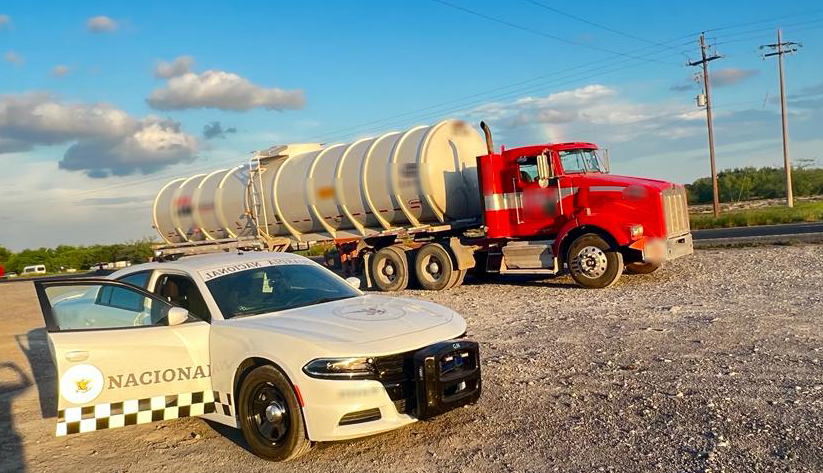 Detiene la Guardia Nacional tractocamión en la carretera Reynosa-Monterrey