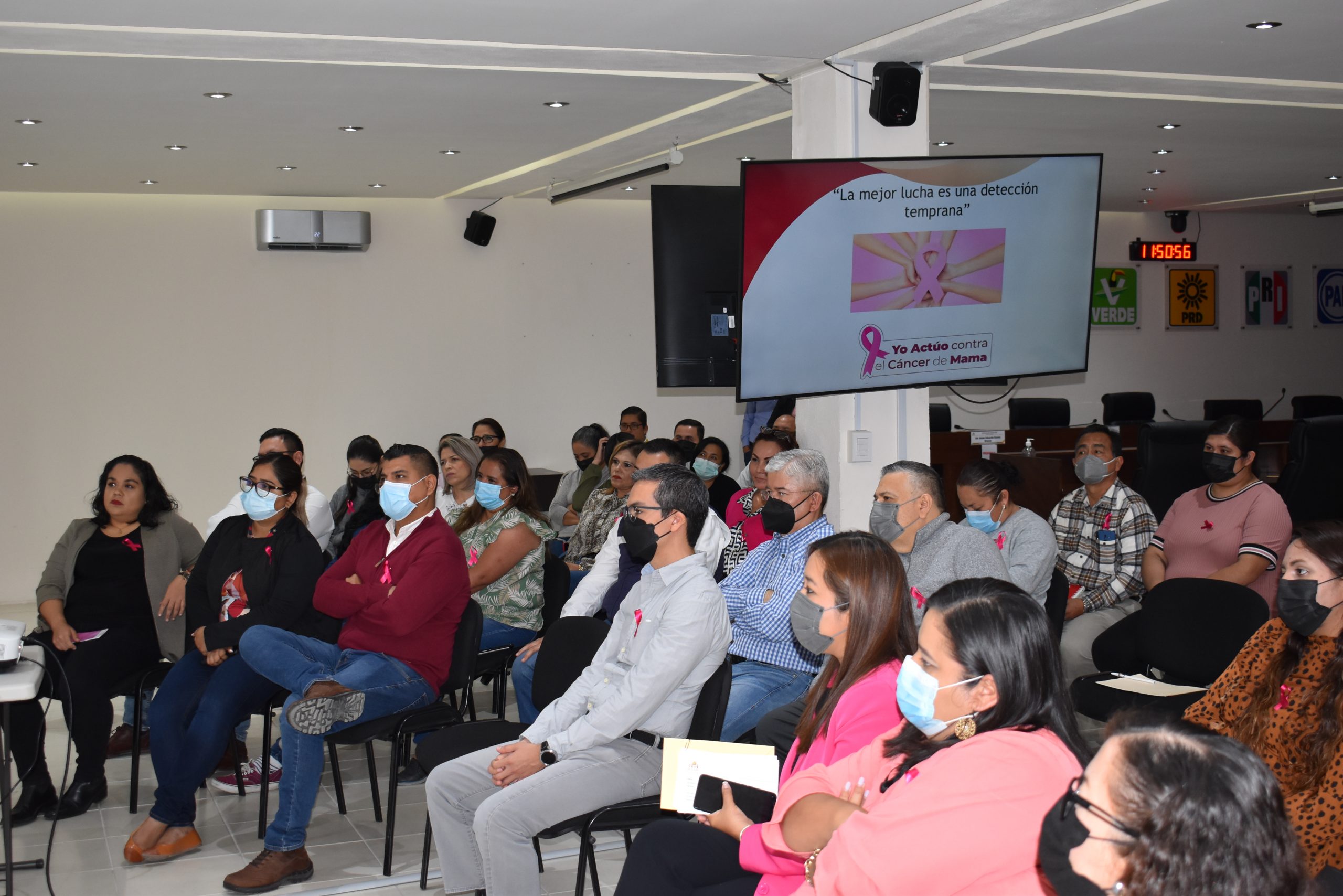 Se imparte plática en el IETAM sobre la prevención del cáncer de mama