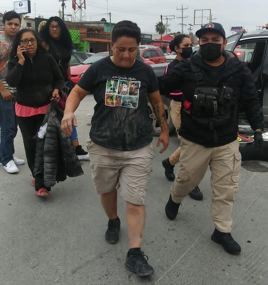 Activista de Matamoros lesionada en accidente de moto