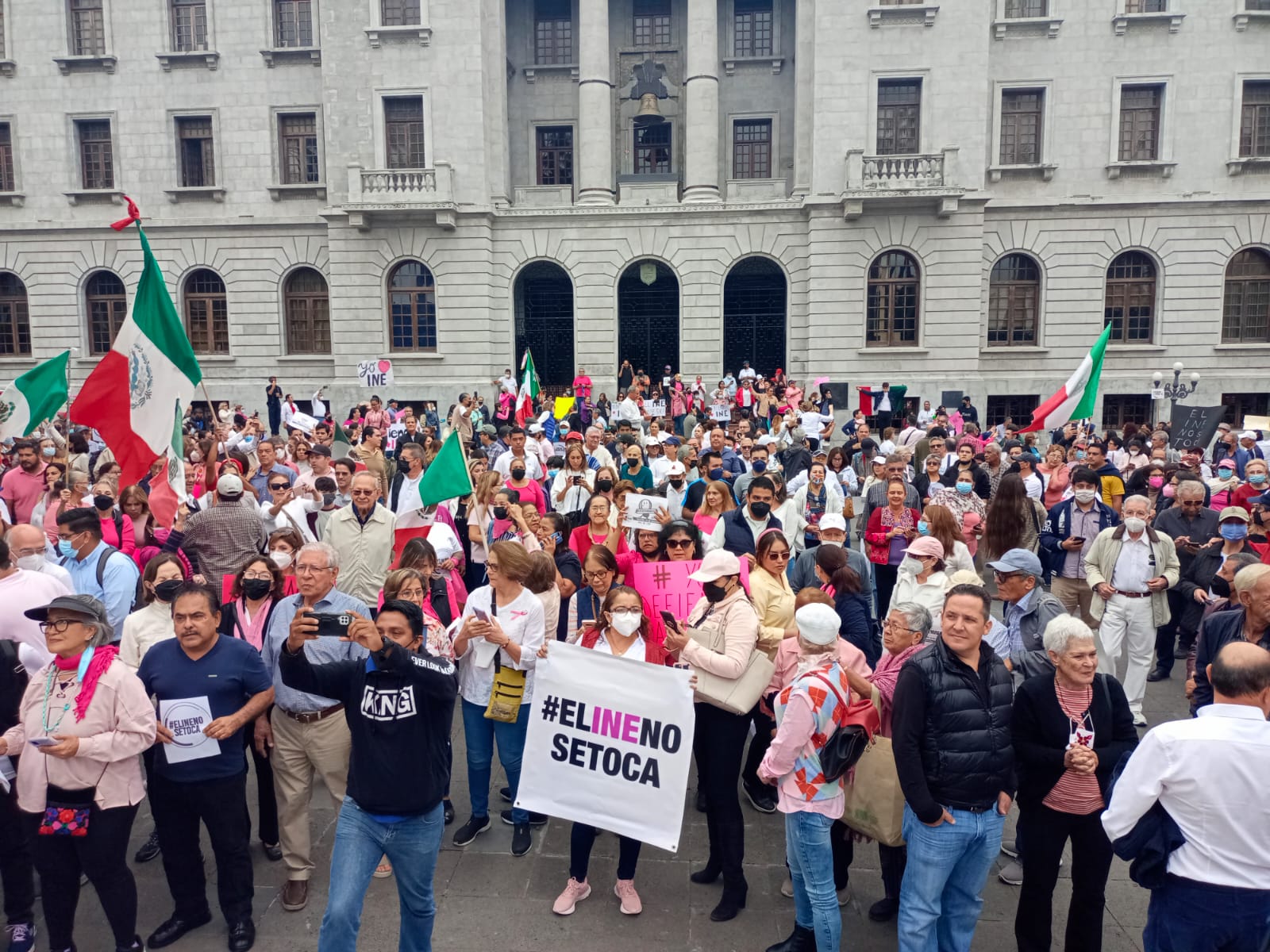 Marcha por la Democracia une a mexicanos