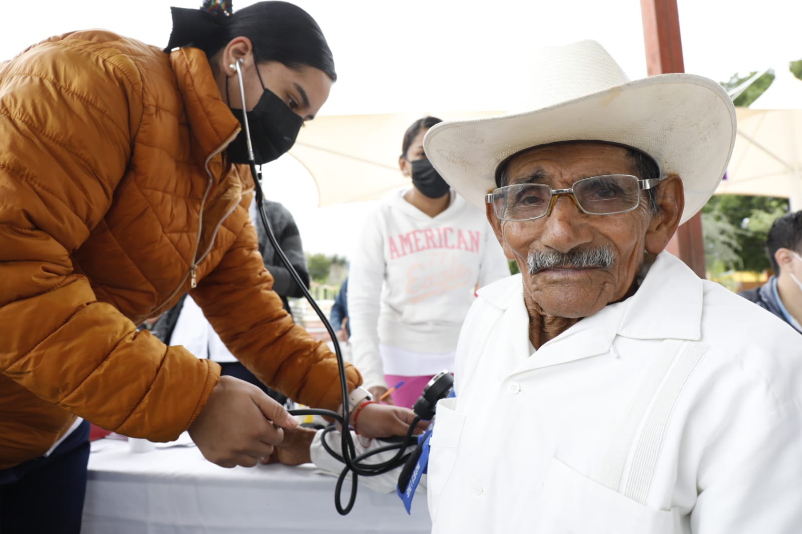 Cumplen DIF Tamaulipas y Gobierno del Estado llevando beneficios a familias del Altiplano