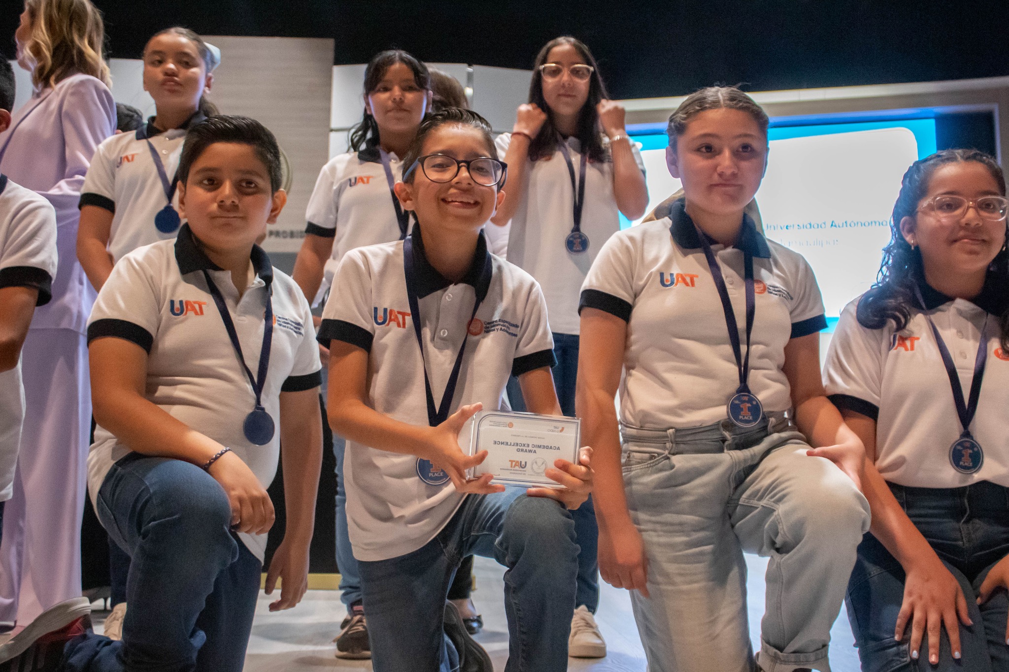 Reconoce UAT a sus estudiantes de excelencia académica del CEINA