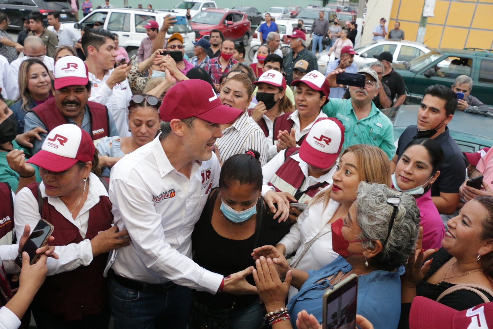 Llama JR a salir a votar por Morena y PT