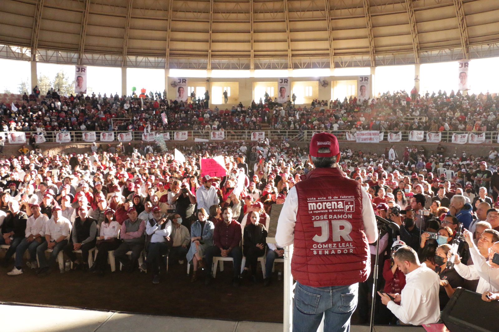 Invita JR a ejercer el derecho al voto  
