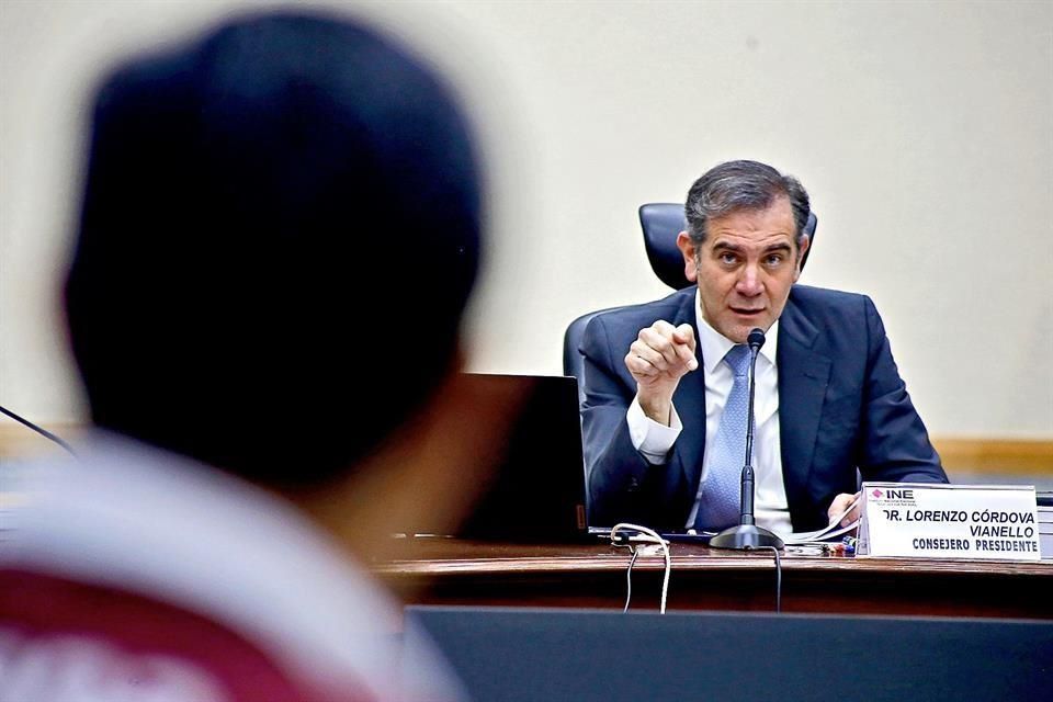 Acusa INE abuso de poder por ‘Plan B’ electoral