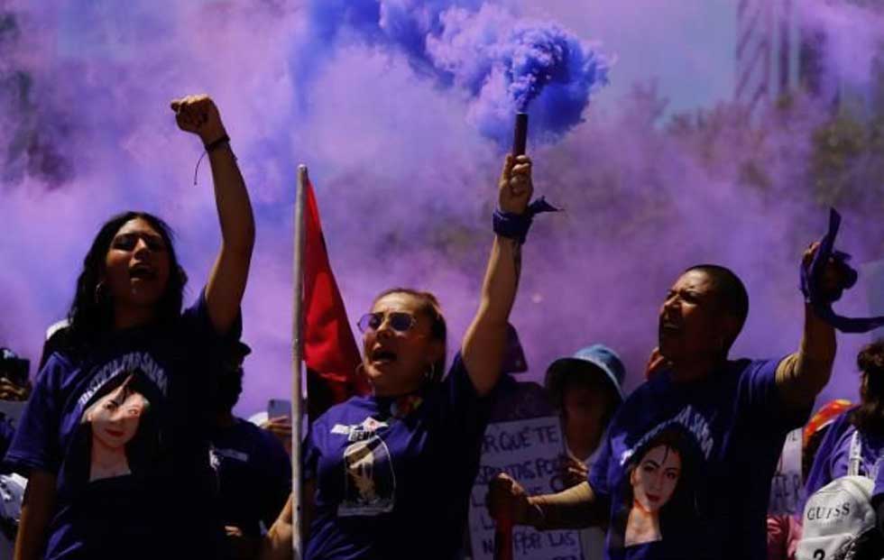 Protestan mujeres en calles de CDMX