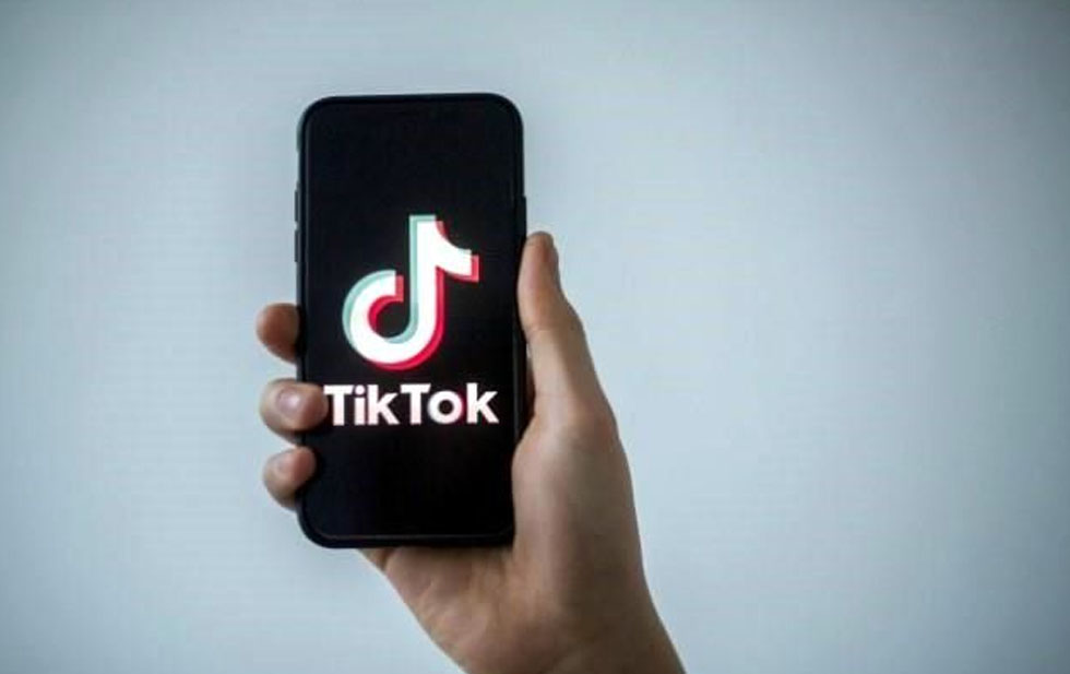 Prohíbe Francia apps de ocio en teléfonos de funcionarios