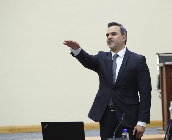 Nombran a Roberto Heycher encargado de despacho en el INE