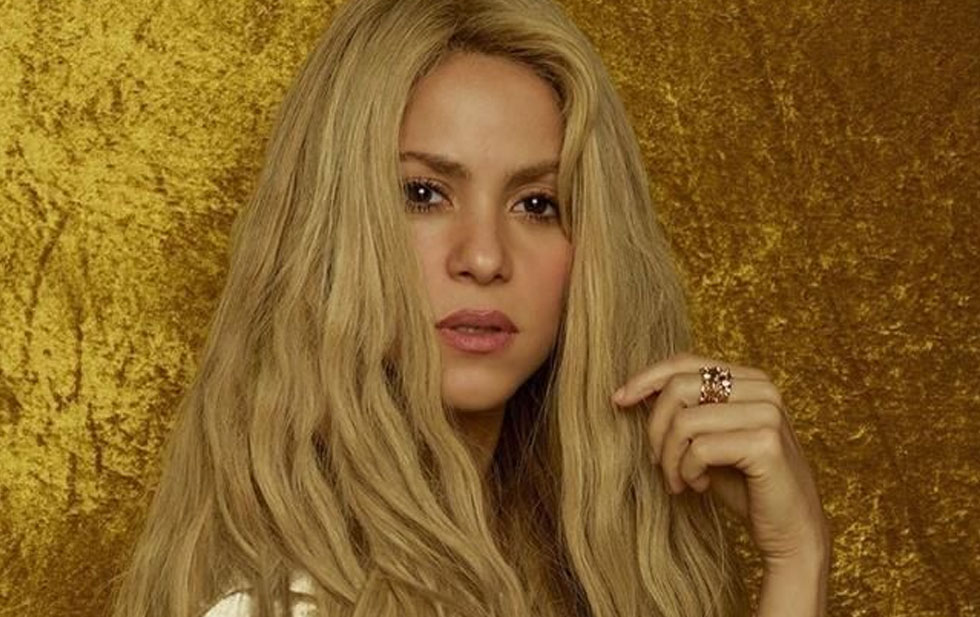 Padre de Piqué habría desalojado a Shakira