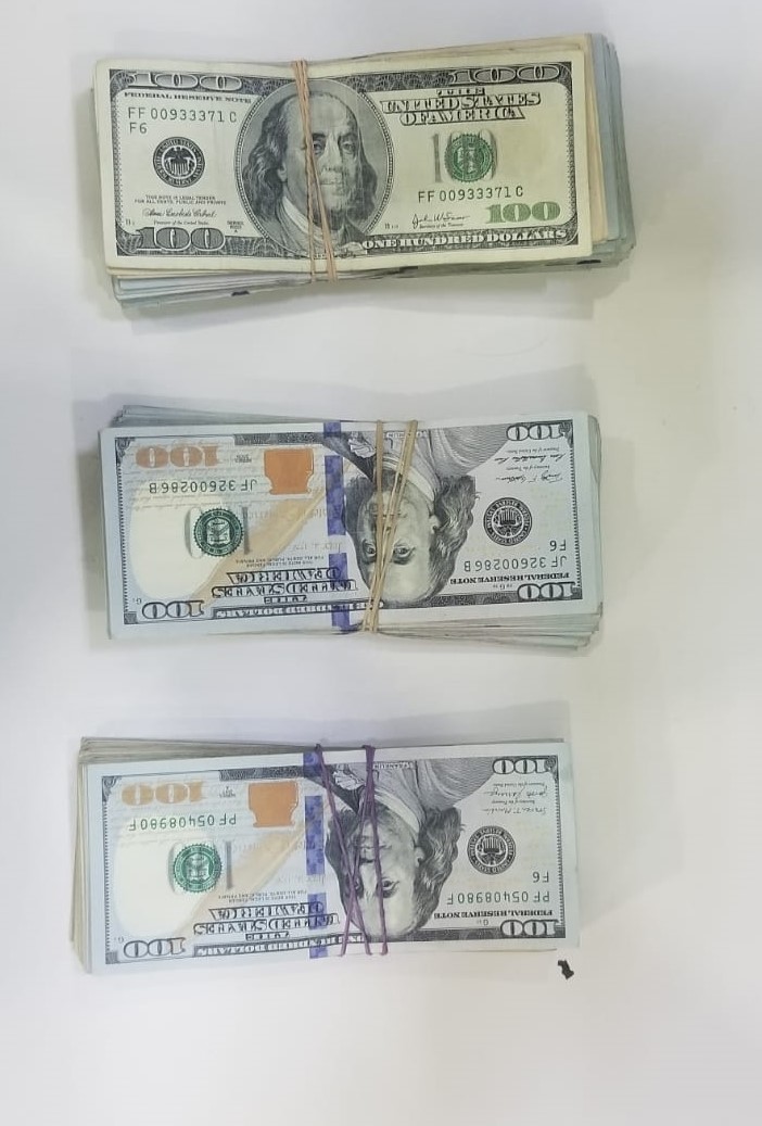 Detienen con 27 mil dólares en Nuevo Laredo