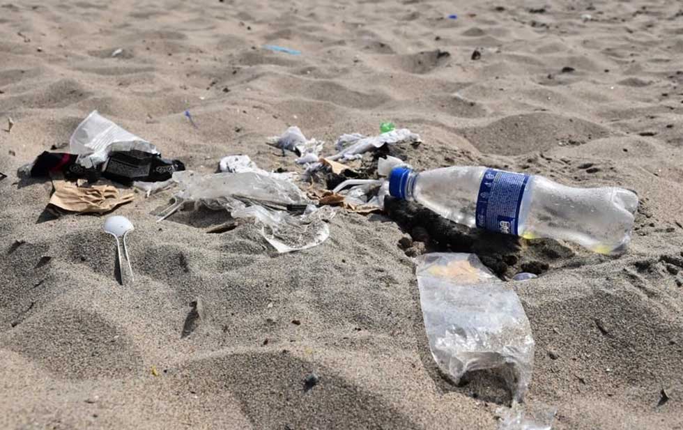 Los plásticos que deberían prohibirse, según WWF