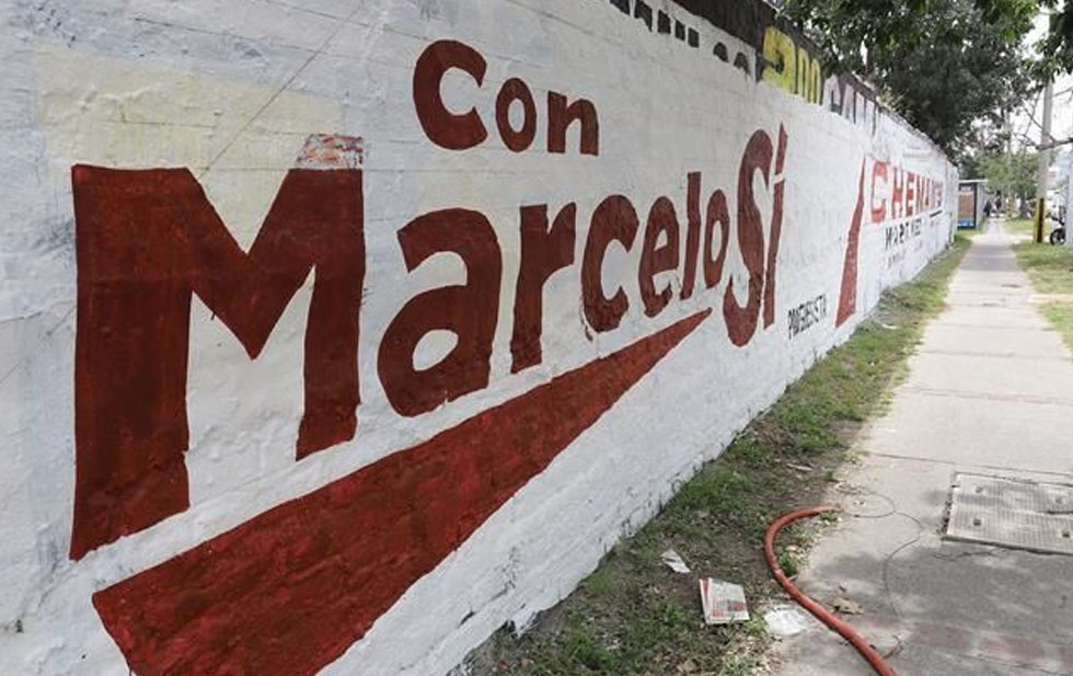 Ebrard se deslinda de ‘Con Marcelo Sí’ en bardas