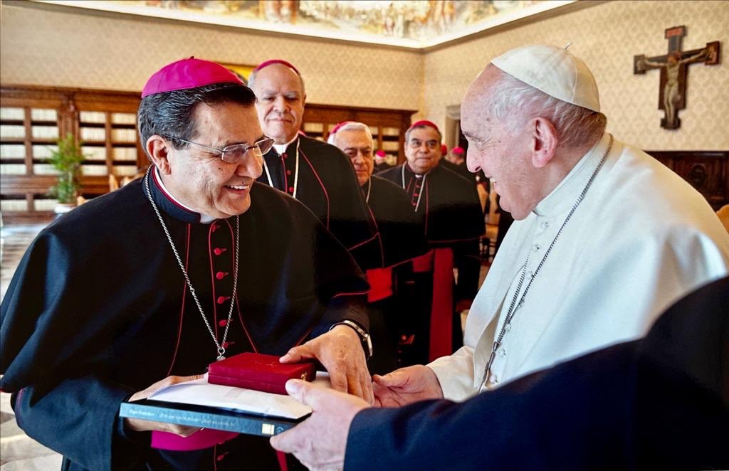 Atentan contra la vida del Arzobispo Faustino Armendáriz Jiménez