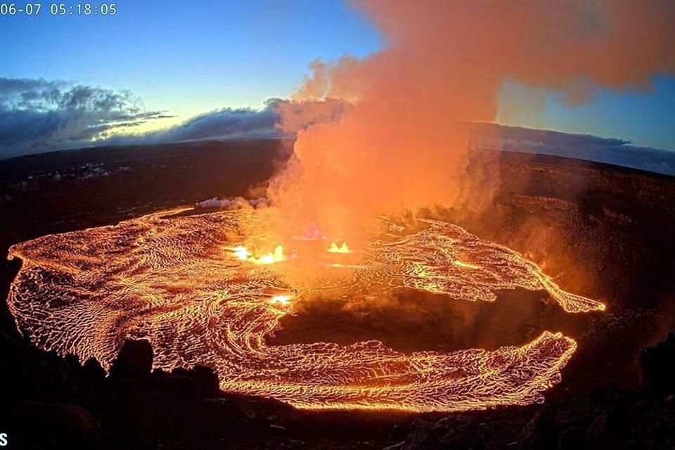 Entra en erupción volcán Kilauea tras 3 meses de pausa