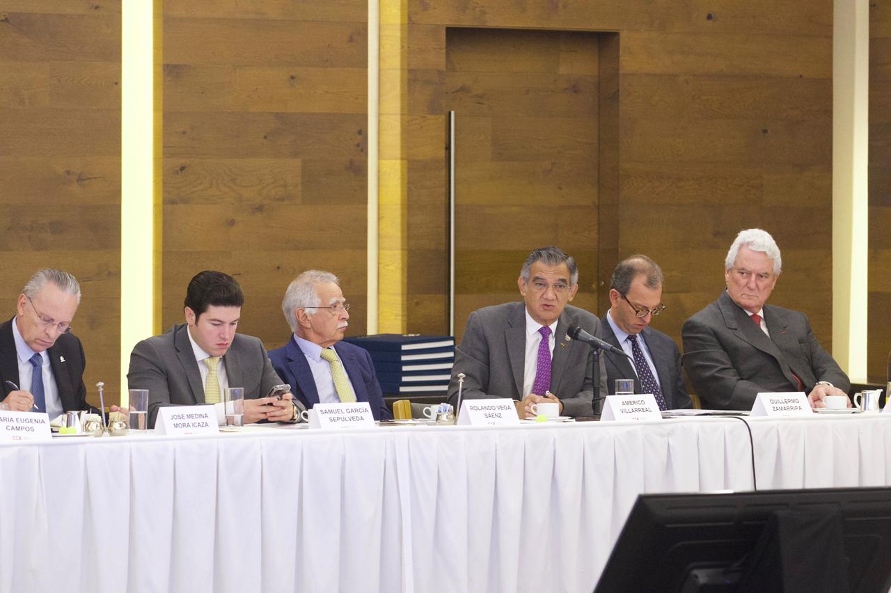 Expone Américo sus proyectos ante el CCE; le reconocen avances en seguridad
