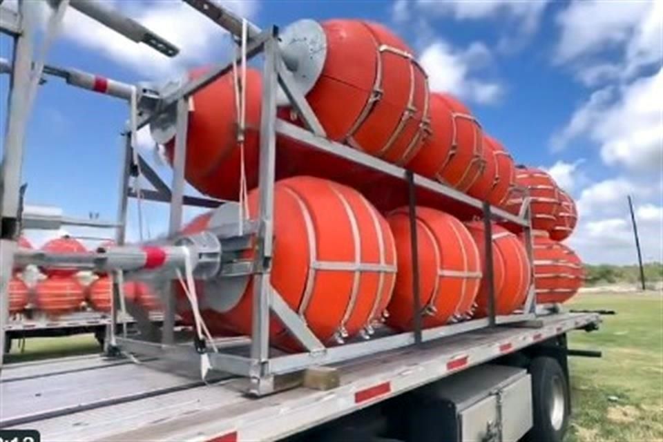 Inicia Texas instalación de ‘muro flotante’ en Río Bravo
