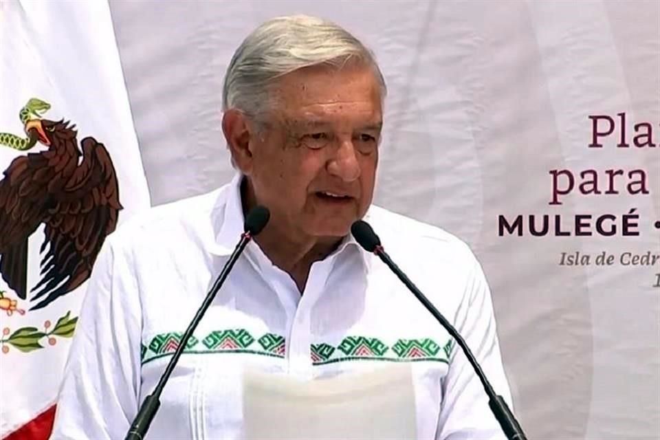 Ignora AMLO medidas cautelares del INE