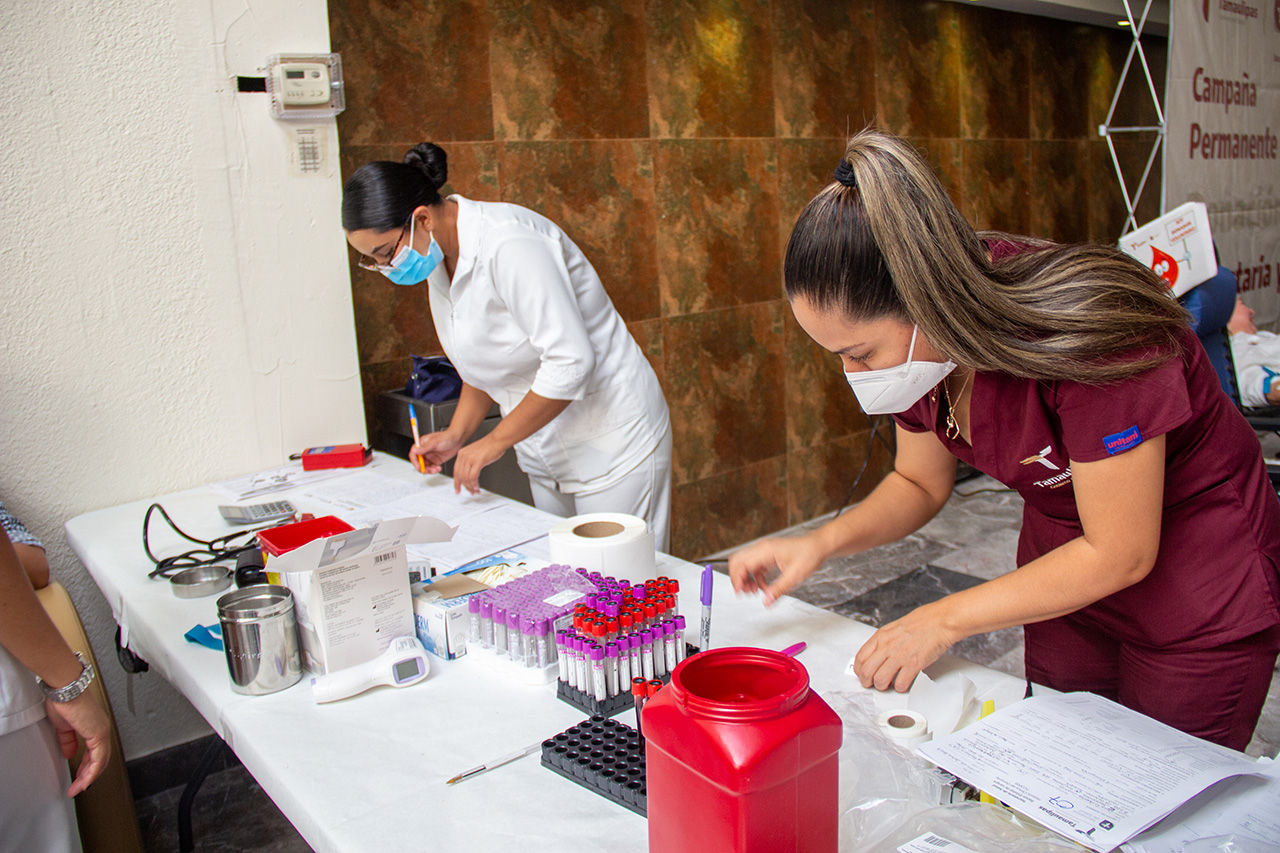 Destaca participación de la UAT en campaña de donación altruista de sangre