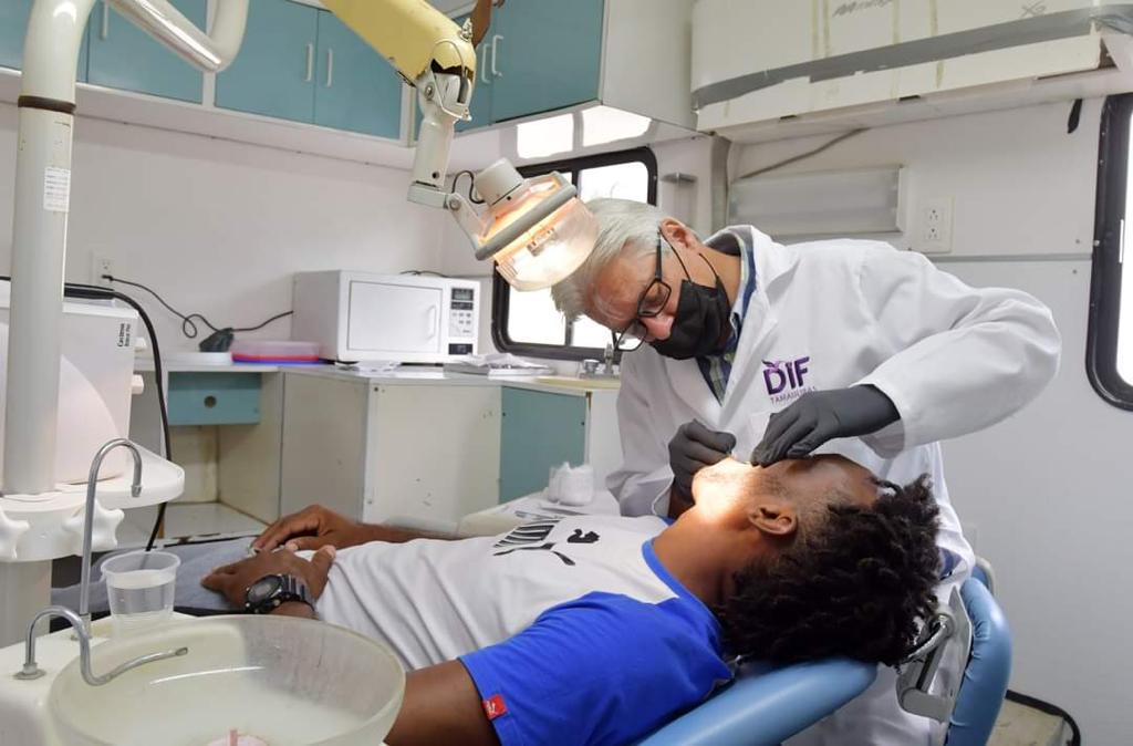 Beneficia DIF Tamaulipas a más de 500 migrantes en brigada médica asistencial