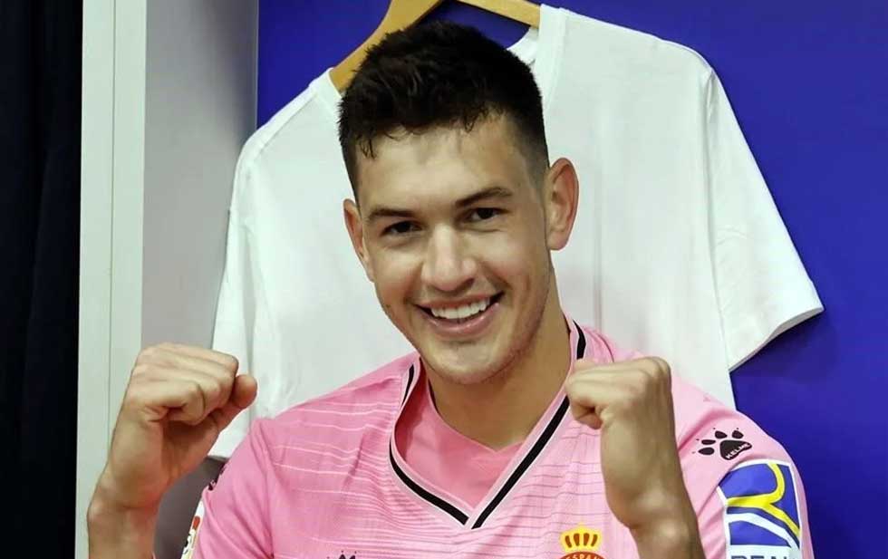 Se acerca César Montes al PSV