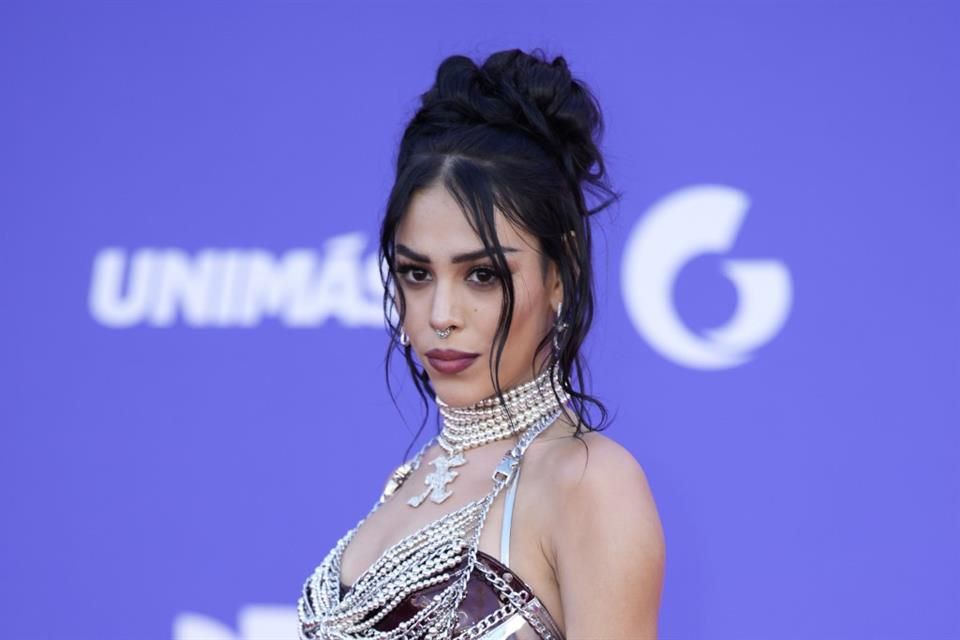 Cantará Danna Paola el Himno Nacional en pelea del Canelo
