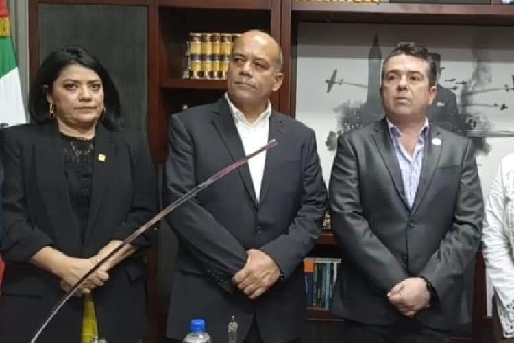 CESAN TEMPORALMENTE A FISCAL ANTICORRUPCIÓN