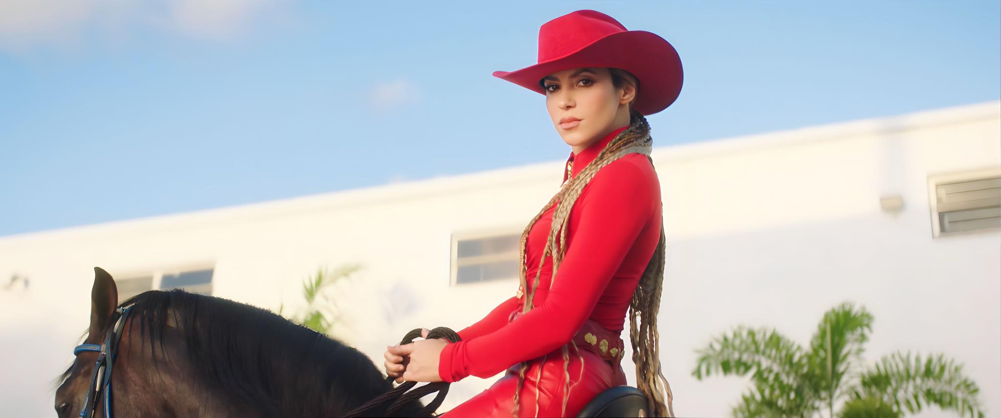 Shakira lanza nuevo single y las indirectas para pique no paran