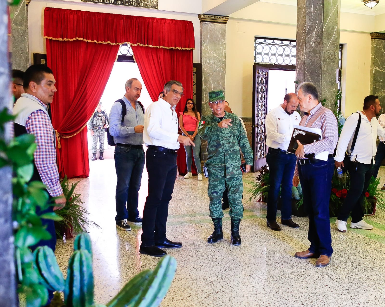 Invita Américo a fiestas de la independencia