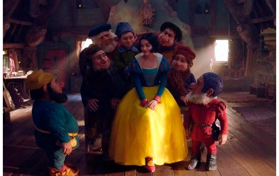 Muestran primer imagen de Blancanieves, pero aplazan estreno