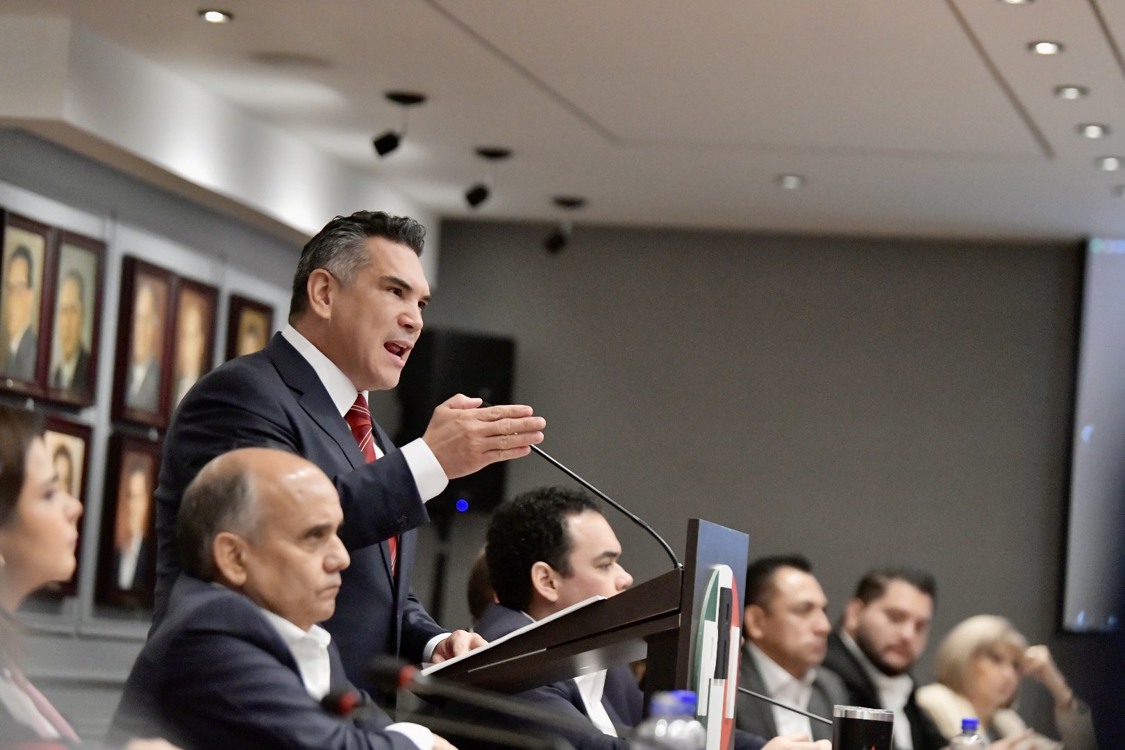 XÓCHITL, CON RESPALDO COMPROMETIDO DEL PRI: ALEJANDRO MORENO