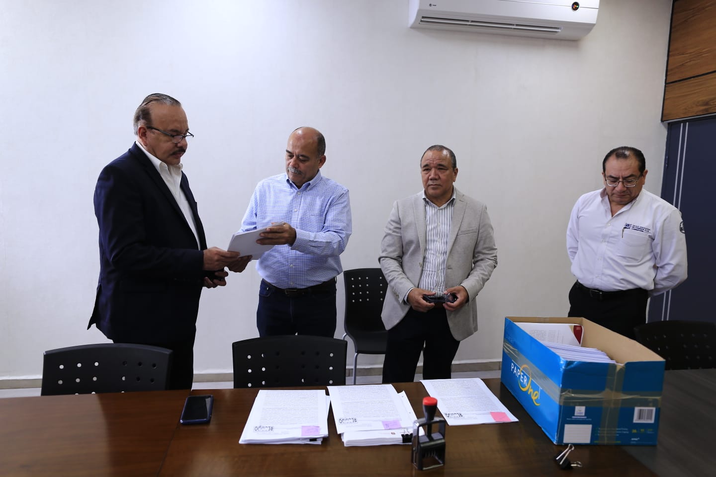 Presenta UIFE tres denuncias más en contra de ex funcionarios cabecistas