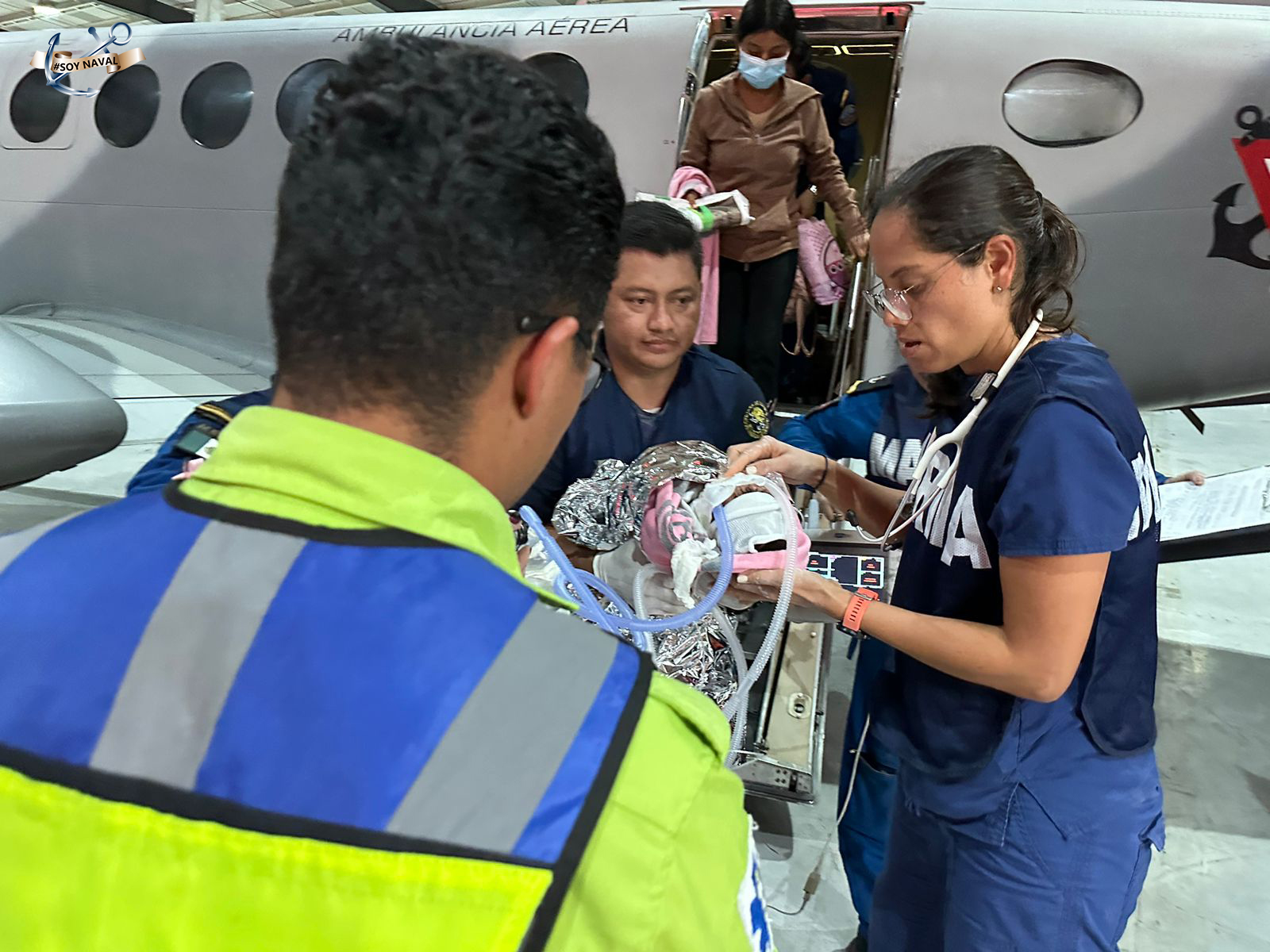 Marina traslada recién nacidos de vía aérea de Guerrero a CDMX