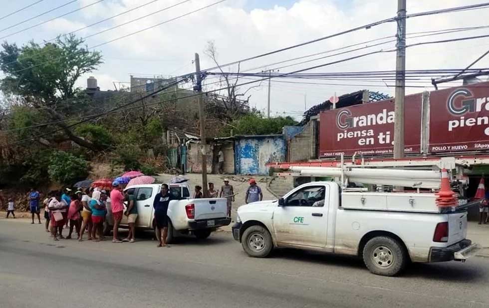 Retienen en Acapulco a cuadrilla de CFE