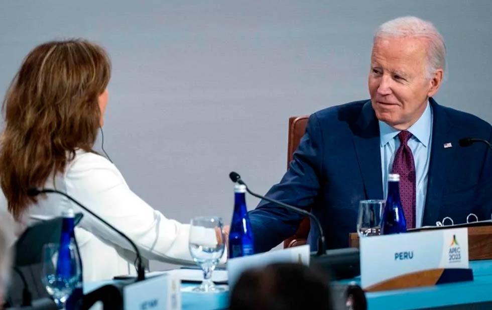 Entregan presidencia de APEC a Dina; invita a ‘todos’ a Perú