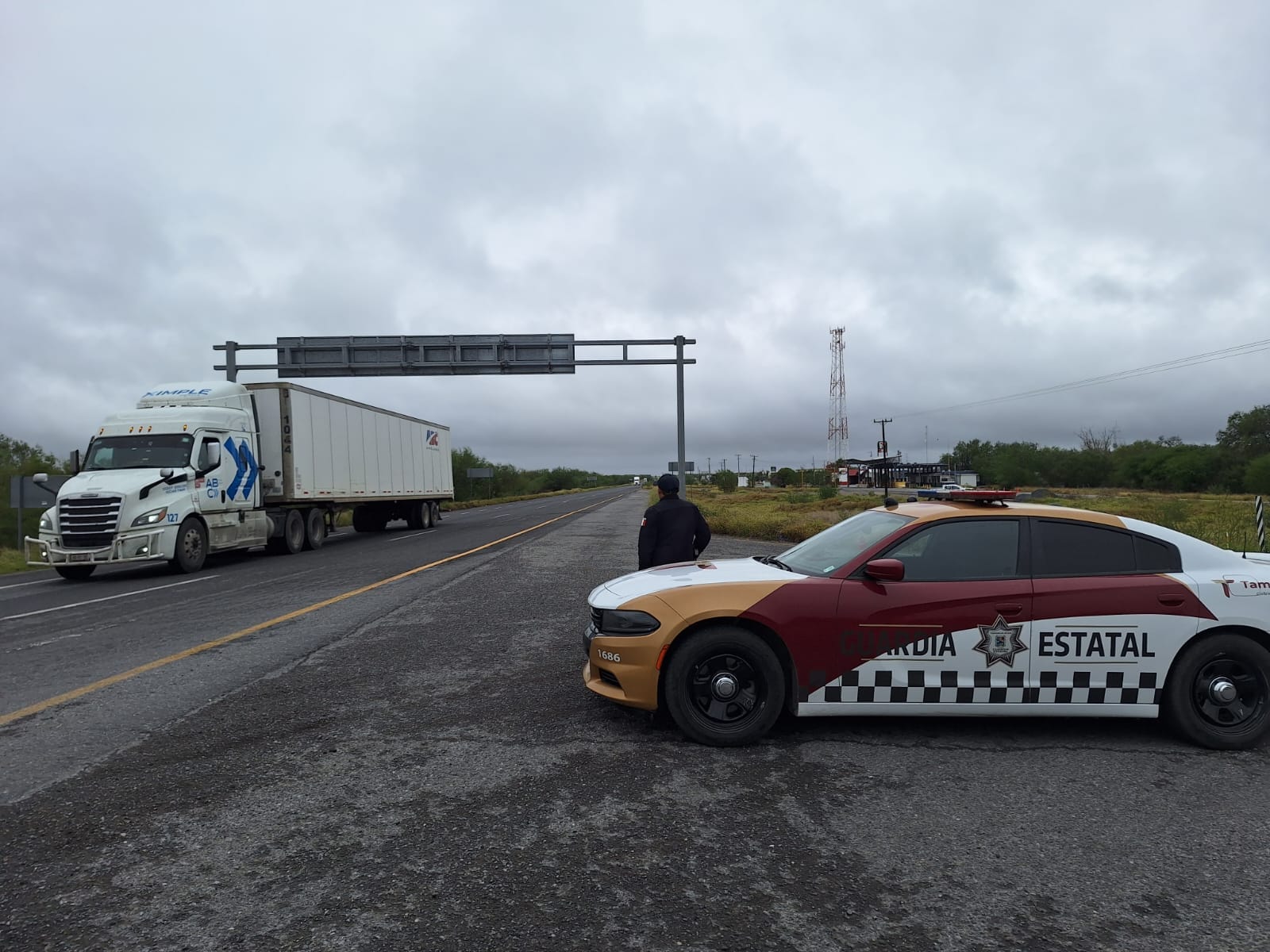 Guardia Estatal vigila carreteras durante puente vacacional de Día de Muertos