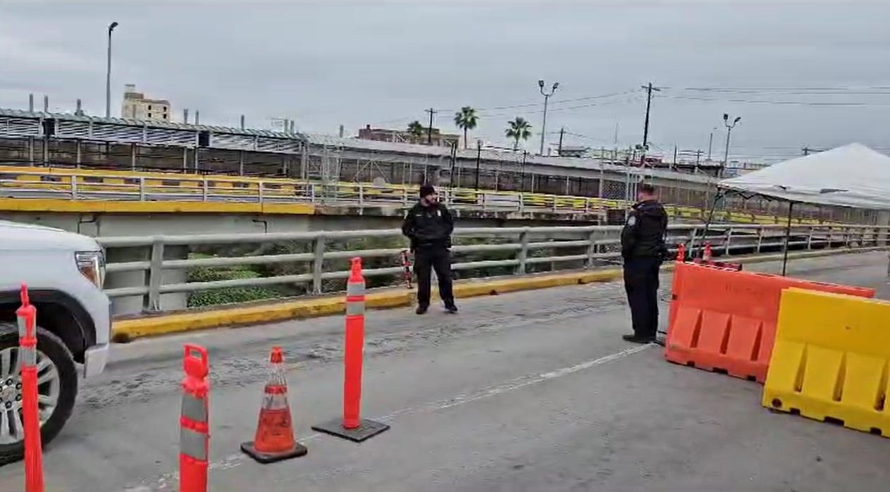 Hasta 5 horas para cruzar a EU por revisiones de CBP