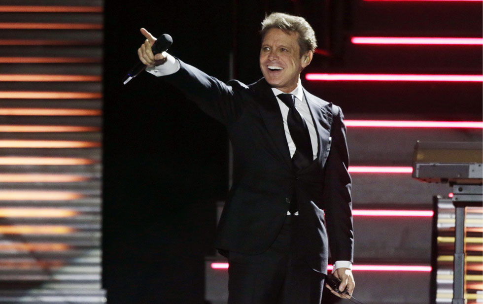 Entra Luis Miguel al negocio tequilero