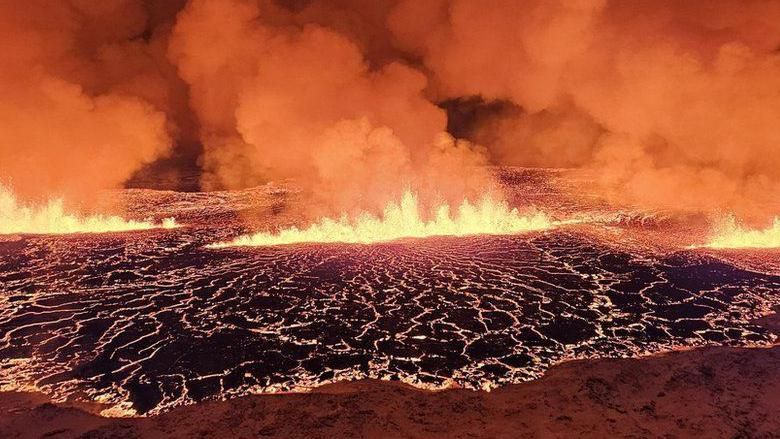 La erupción volcánica mantiene en vilo a Islandia tras semanas de terremotos