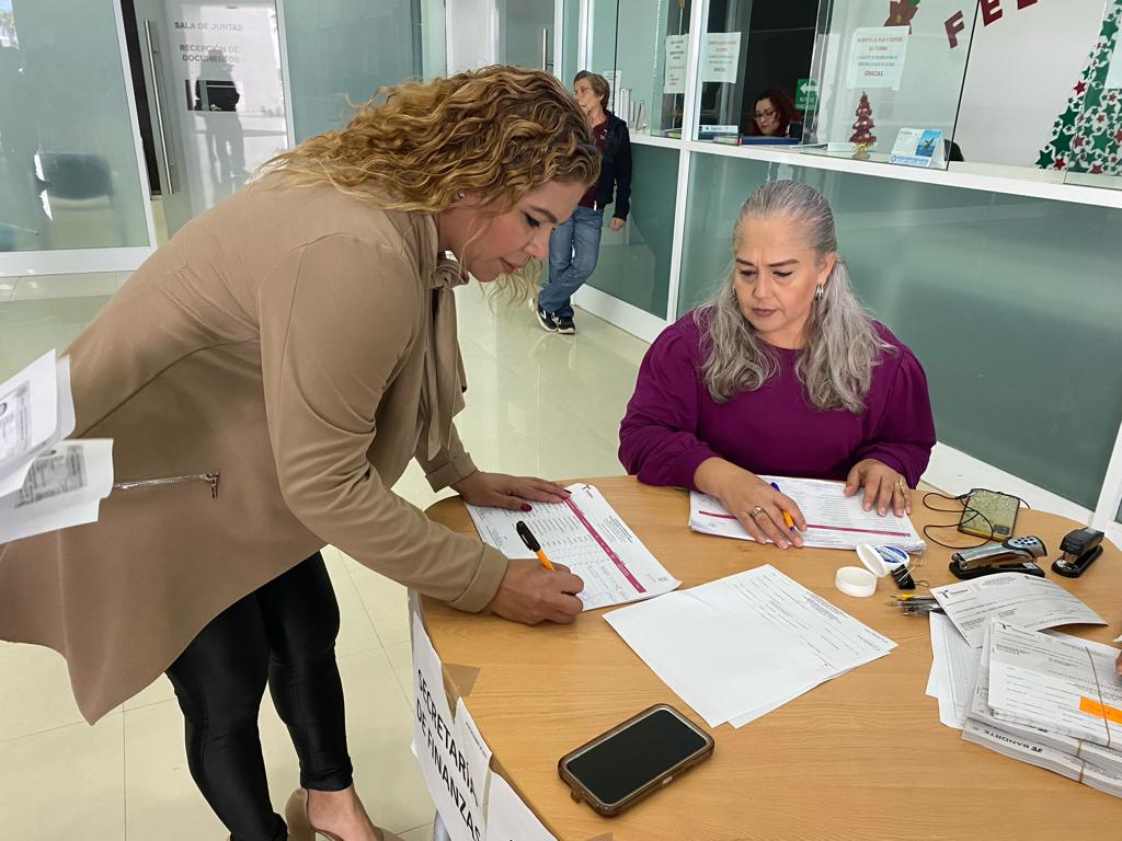 Gobierno del Estado inicia pago de becas escolares a servidores públicos e hijos