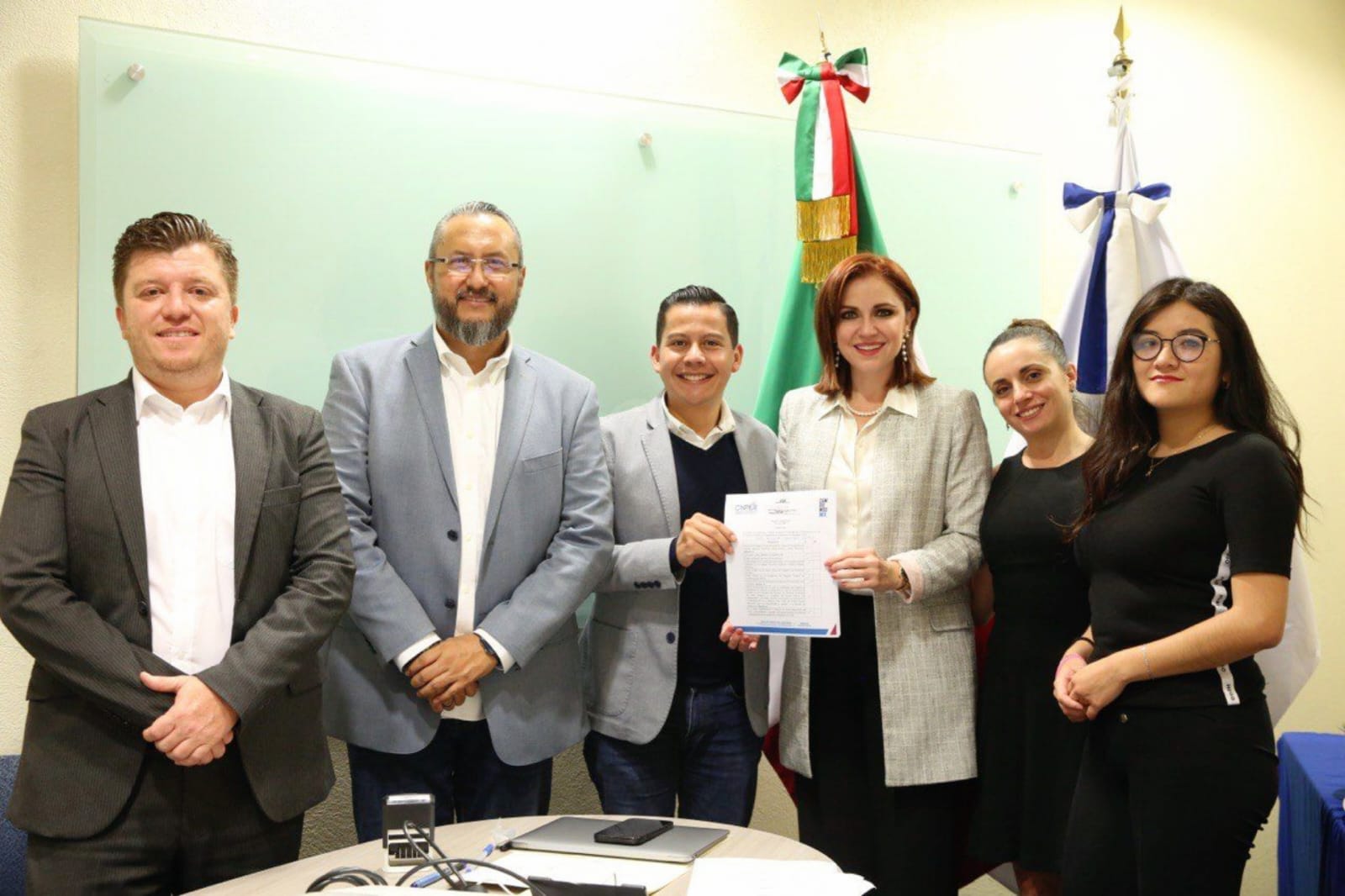 SE REGISTRA IMELDA SANMIGUEL COMO PRE-CANDIDATA AL SENADO
