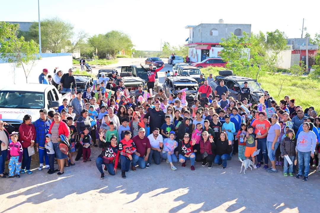 La Ruta Navideña de la Avanzada Tamaulipeca entrego dulces y juguetes en Reynosa