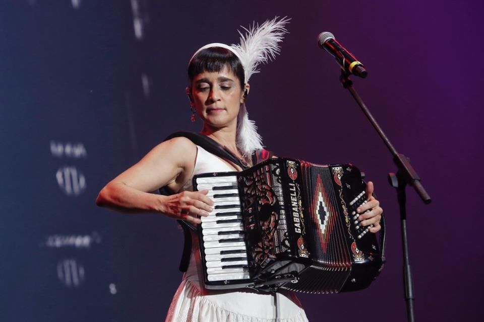 Cantará Julieta Venegas por las mujeres en el Zócalo