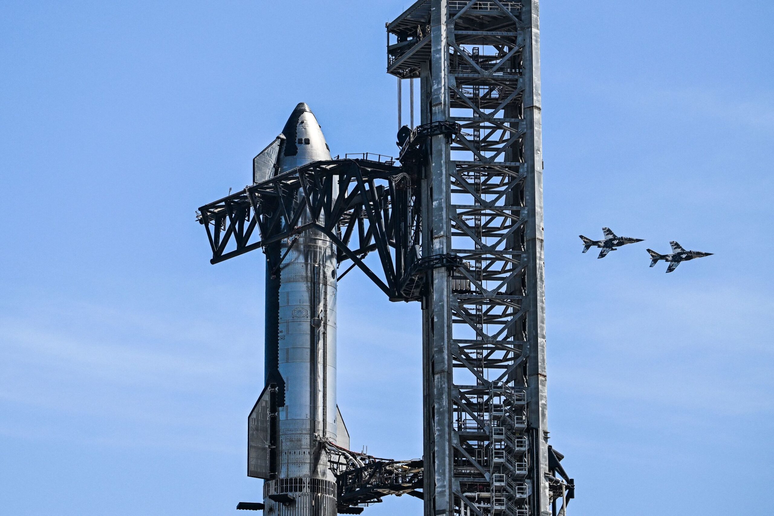 Una prueba mas de SpaceX, despega megacohete