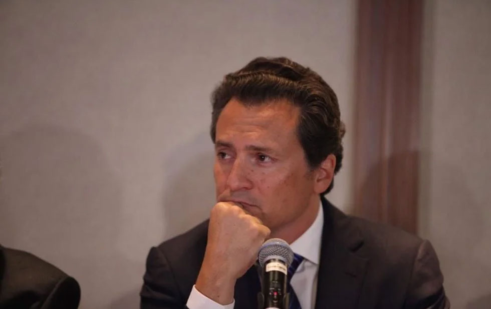 Renuncia abogado a defensa de Lozoya