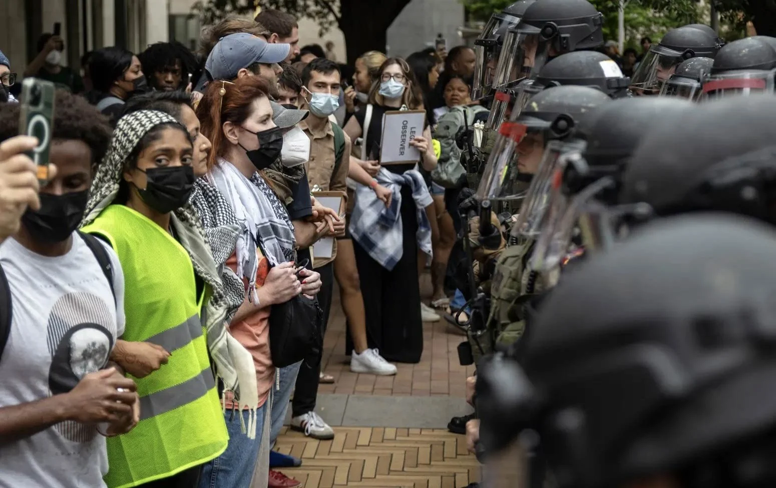 Arrestan a manifestantes pro Palestina en campus de UT-Austin